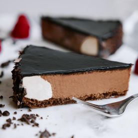 Mousse au Chocolate Torte